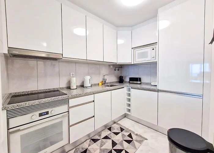 Апартаменти Jardins Gold Vista Mar Портіман